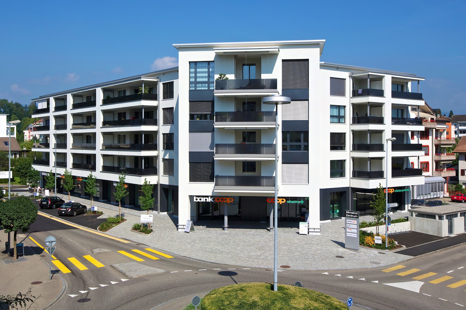 2012 - Proj. Neubau 2 MFH mit Gewerbe - Zentrum Allmeind - Jona